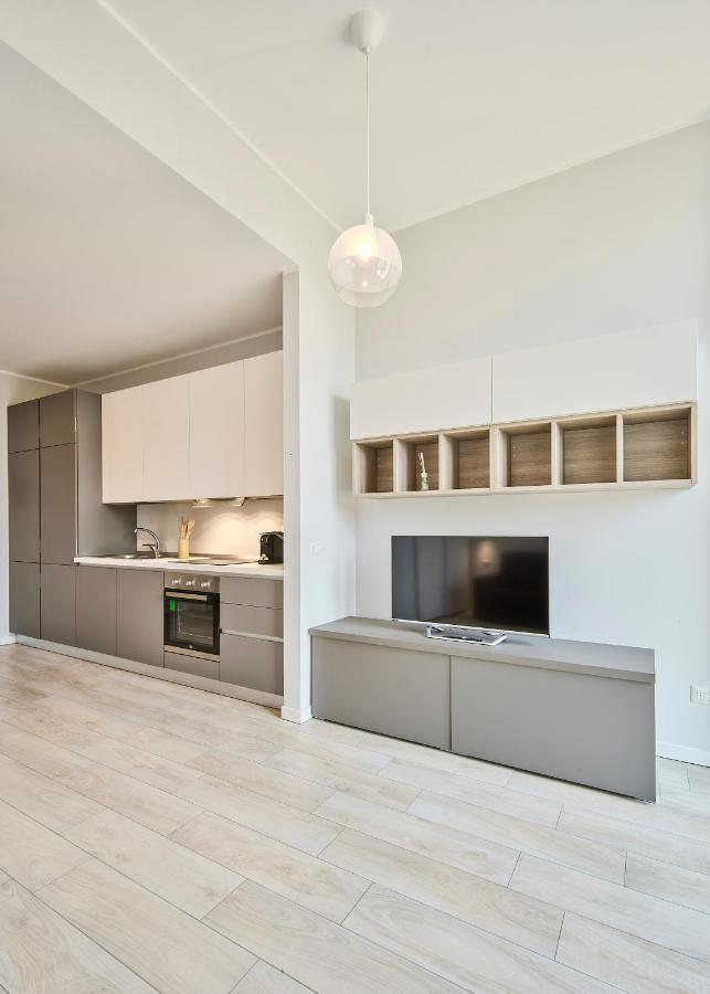 Monviso Modern - Exclusive Apartment Milão Exterior foto